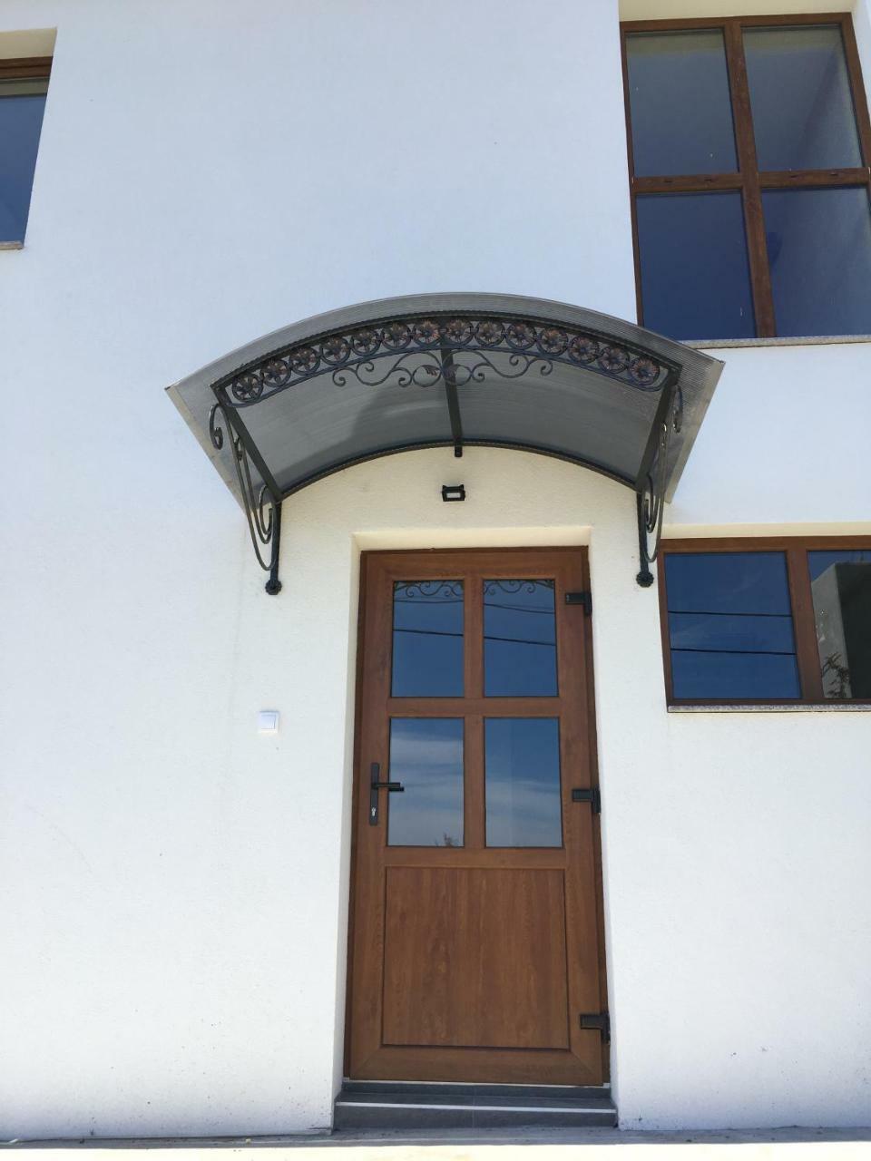 Fruska Gora Guesthouse Irig ภายนอก รูปภาพ